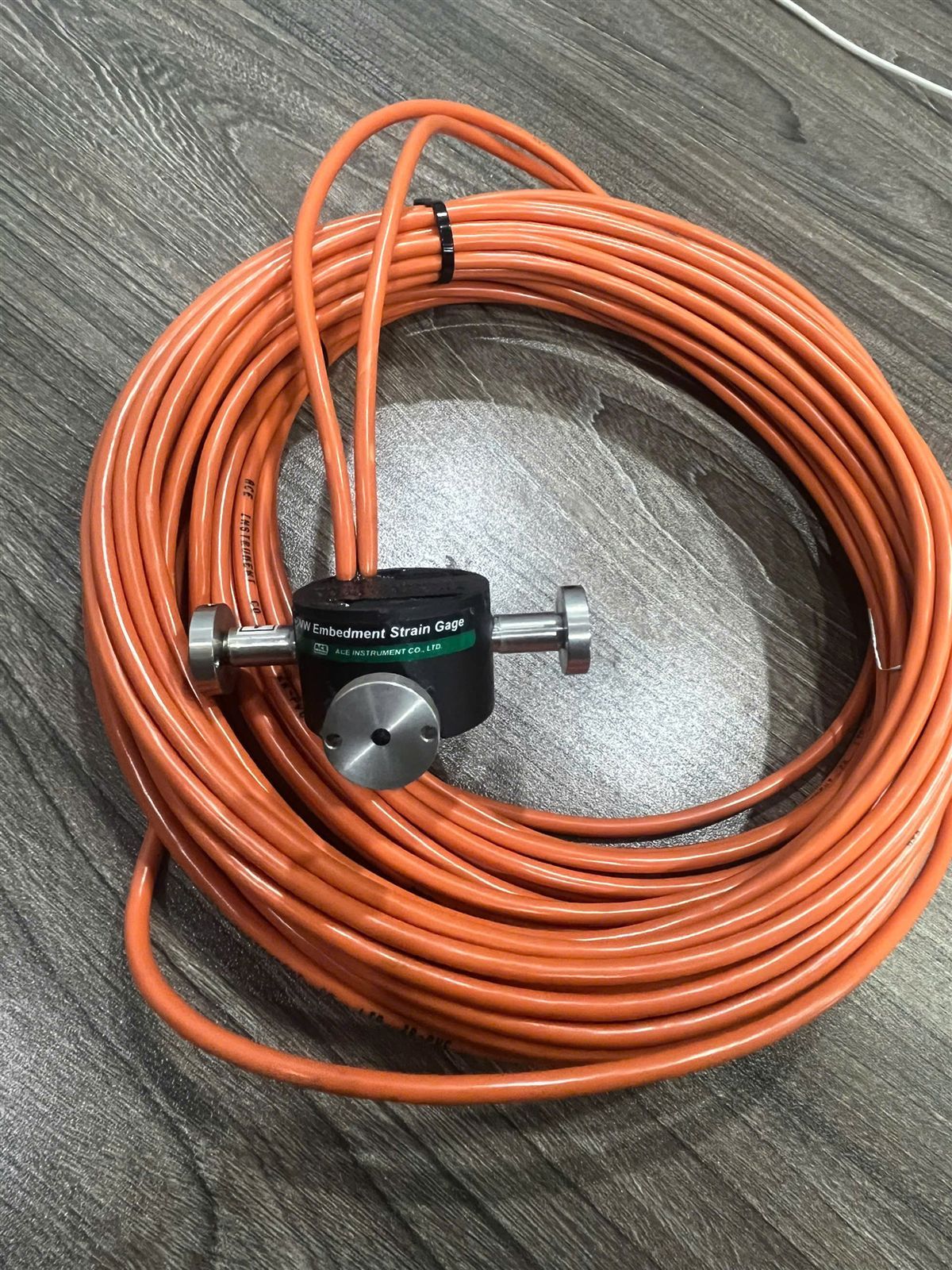 Cảm biến đo biến dạng bê tông hai phương ACE -1230B